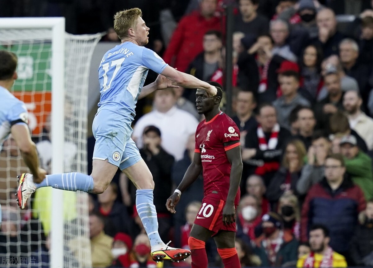 芒果体育-关于利物浦带队取胜！，德布劳内重要时刻战术调整比赛高潮迭起的信息