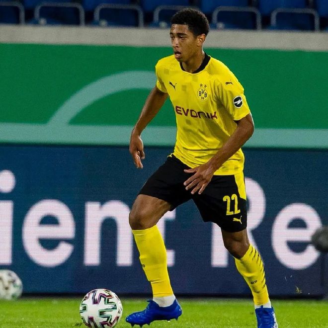 芒果体育-包含清晨多特蒙德调整名单以备国王杯，复出首秀环节打磨，目标明确，年轻球员得到机会的词条